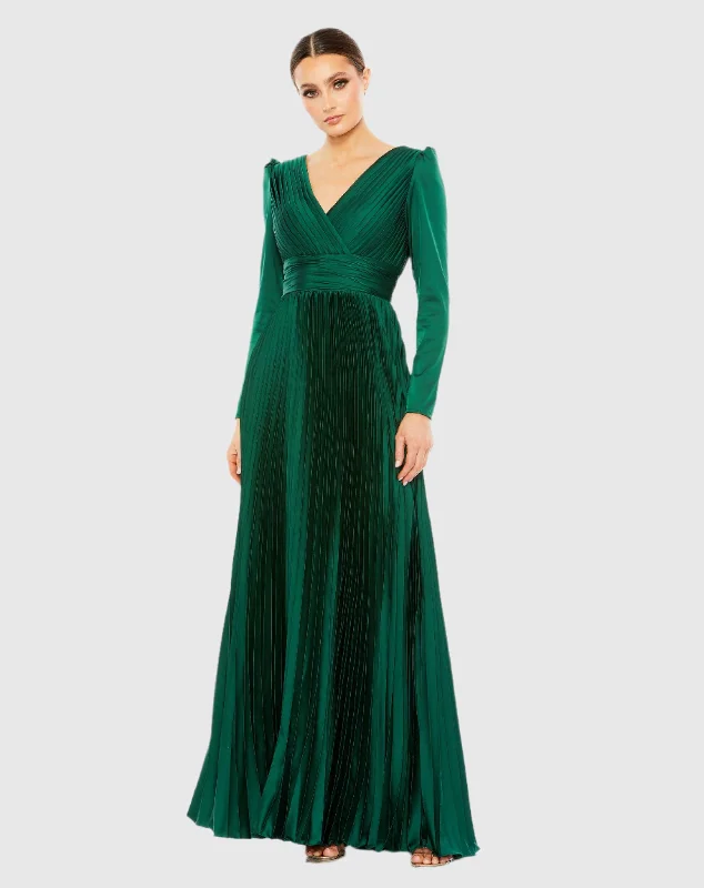 Green Pleated Long Sleeve V-Neck Gown Beaded Bridal Gown