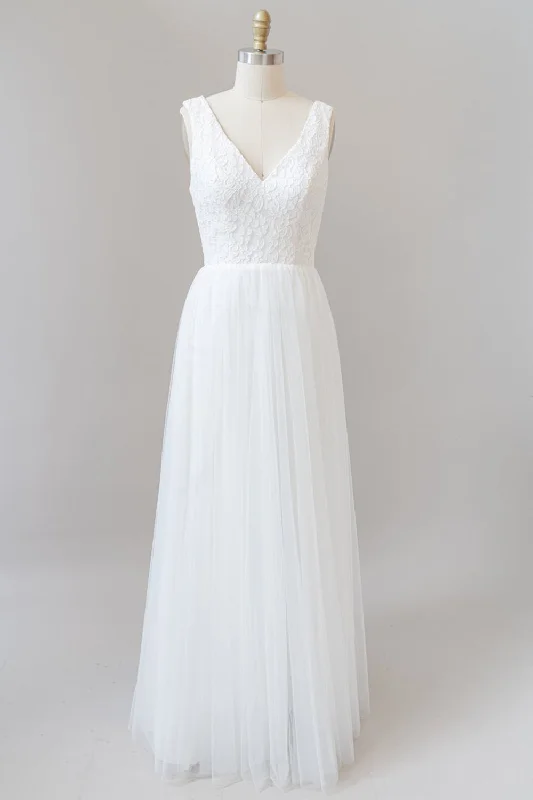 Long A-line Straps V-neck Chiffon Open Back Wedding Dress Classic Bridal Gown