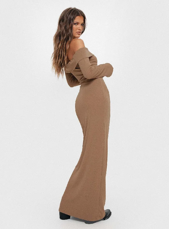 Maida Maxi Dress Light Brown Chic maxi dresses