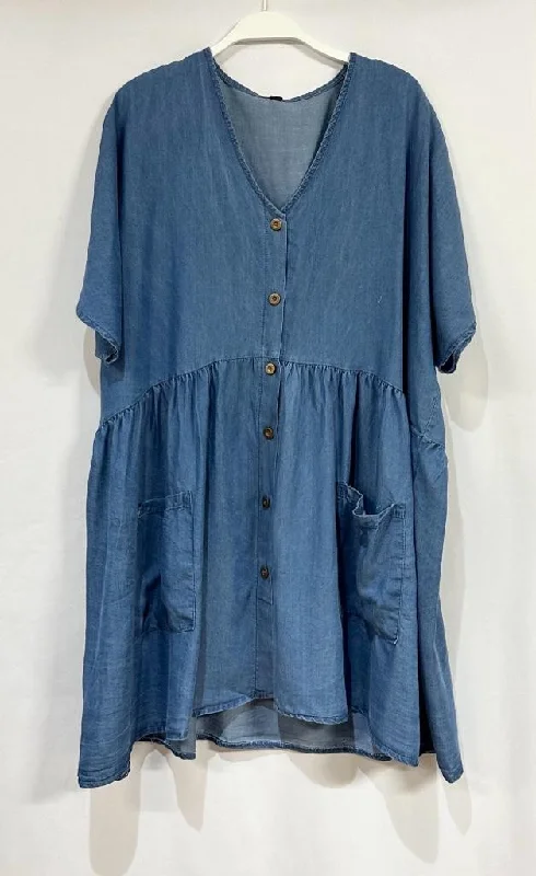 CHAMBRAY BUTTON FRONT POCKET SMOCK DRESS Ruched unclassified dresses