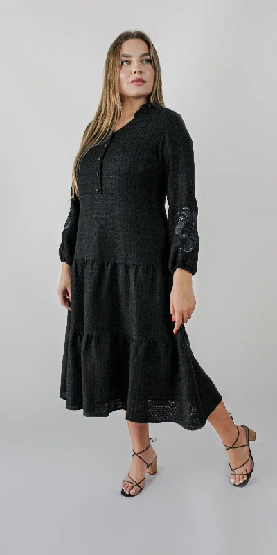 Linen dress with embroidered sleeves Halter unclassified dresses