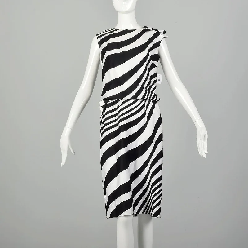 Small 1960s L'Aiglon Dress Black and White Striped Op Art Blouson Sleeveless Summer Gothic unclassified dresses